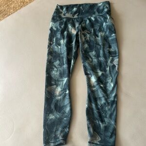 Fabletics medium power hold leggings